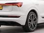 Audi E-tron 55 quattro Business edition Plus 95 kWh | Apple Carplay | Navigatie | Electr. glazen panoramadak | Electr.bedienbare voorstoelen | Voorstoelen verwarmd | Wifi | Achteruitrij camera | Parkeersensoren voor en achter |  Audi soundsyst