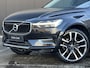 Volvo XC60 2.0 T8 Twin Engine AWD Inscription / Elek. Stoelen / Trekhaak / Panoramadak / Bowers & Wilkins / Camera / Leder /22 inch/ Stoelen+Stuur+Achterbank Verwarmd / BLIS / Carplay /