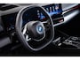 BMW 5-Serie 530e Trekhaak - Comfortstoelen - Elektrisch verwarmde voorstoelen - Driving Assistant Professional - Head up - Parking Assistant Plus - Active Guard - Akoestische voetgangersbescherming - Comfort Access -