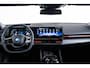 BMW 5-Serie 530e Trekhaak - Comfortstoelen - Elektrisch verwarmde voorstoelen - Driving Assistant Professional - Head up - Parking Assistant Plus - Active Guard - Akoestische voetgangersbescherming - Comfort Access -