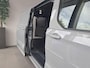 Ford E-Transit Custom 320 L2H1 Limited 65 kWh | ADAPTIEVE CRUISE CONTROL | INKLAPBARE TREKHAAK | 17 INCH VELGEN | NAVIGATIE | PREMIUM LAK: GREY MATTER