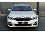 BMW 3-Serie Touring 330e 293pk M-Sport INDIVIDUAL LEER PANO 19" KEYLESS 20424KM!