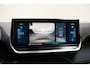 Peugeot e-2008 EV GT-Line 50 kWh 3-Fase [ Panoramadak Camera Stoelverwarming ]