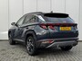 Hyundai Tucson 1.6 T-GDI HEV Comfort Smart / NL auto 230 pk  / Afneembare Trekhaak 1650 kg Trekgewicht  / Stoel en Stuur verwarming / Climate control 3 zones / 17"LM / Electrisch bedienbare achterklep /