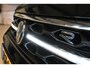 Volkswagen T-Roc 1.5 TSI 150pk R-Line | IQ. Light | Camera | Trekhaak | 100% (Dealer) onderhouden label