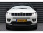 Jeep Compass 4XE 240 PLUG-IN HYBRID ELECTRIC S AUTOMAAT / NAVI / LEDER / PDC / CLIMA / 19"LMV / CAMERA / KEYLESS / FULL-LED / ELEKTR. ACHTERKLEP / WINTERPAKKET / BLUETOOTH / CRUISECONTROL / 1E EIGENAAR / SCHITTERENDE STAAT !!