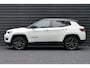 Jeep Compass 4XE 240 PLUG-IN HYBRID ELECTRIC S AUTOMAAT / NAVI / LEDER / PDC / CLIMA / 19"LMV / CAMERA / KEYLESS / FULL-LED / ELEKTR. ACHTERKLEP / WINTERPAKKET / BLUETOOTH / CRUISECONTROL / 1E EIGENAAR / SCHITTERENDE STAAT !!