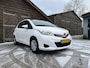 Toyota Yaris 1.0 VVT-i Now Airco | Navigatie | Elektrische ramen | APK t/m 11-2026 | Leuke auto!