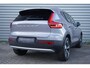 Volvo XC40 2.0 B4 Business Edition | 2000 kg trekgewicht | Extra getint glas | Adaptieve cruise control | 19" Lichtmetalen velgen |