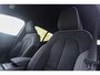 Volvo XC40 2.0 B4 Business Edition | 2000 kg trekgewicht | Extra getint glas | Adaptieve cruise control | 19" Lichtmetalen velgen |