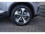 Volvo XC40 2.0 B4 Business Edition | 2000 kg trekgewicht | Extra getint glas | Adaptieve cruise control | 19" Lichtmetalen velgen |