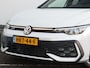Volkswagen Golf 1.5 eHybrid GTE | Panoramadak | Trekhaak wegklapbaar | Matrix LED | 360° camera | Black style |