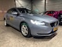 Volvo V40 2.0 T2 Kinetic | LED | Trekhaak | Camera | OH compleet