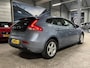 Volvo V40 2.0 T2 Kinetic | LED | Trekhaak | Camera | OH compleet