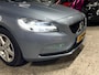 Volvo V40 2.0 T2 Kinetic | LED | Trekhaak | Camera | OH compleet