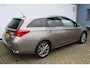 Toyota Auris Touring Sports 1.8 Hybrid Lease | Incl. 12 maanden Garantie | Panorama dak | Keyless start | Acteruitrijcamera | Cruise controle | Navigatie | Climate controle | Origineel NL Auto | NAP |