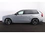 Volvo XC90 T8 Recharge AWD Ultra Dark - Luchtvering - Panorama/schuifdak - IntelliSafe Assist & Surround - 360º Camera - Bowers & Wilkins audio - Verwarmde voorstoelen, stuur & achterbank - Parkeersensoren voor & achter - Elektr. bedienb. voorstoelen met geheugen - Geventileerde voorstoelen - Head up display - Draadloze tel. lader - Extra getint glas - Elektr. inklapbare trekhaak - 21' LMV