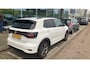 Volkswagen T-Cross 1.0 TSI Comfortline 116 PK | Automaat | R-Line Exterieur | Apple Carplay | Dodehoeksensoren | Stoelverwarming | Parkeersensoren | Adaptive Cruise Control | Digital Cockpit Pro | Navigatie | Rijstrookhulp | DAB Radio | Lichtmetalen Velgen | Getinte Ruiten | Bluetooth | Airco | Verlichting Automatisch |