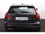Volvo V60 T6 Recharge AWD Plus Dark - IntelliSafe Assist & Surround - 360º Camera - Harman/Kardon audio - Verwarmde voorstoelen, stuur & achterbank - Parkeersensoren voor & achter - Elektr. bedienb. voorstoelen met geheugen - Elektr. inklapbare trekhaak - 18' LMV