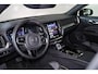 Volvo V60 T6 Recharge AWD Plus Dark - IntelliSafe Assist & Surround - 360º Camera - Harman/Kardon audio - Verwarmde voorstoelen, stuur & achterbank - Parkeersensoren voor & achter - Elektr. bedienb. voorstoelen met geheugen - Elektr. inklapbare trekhaak - 18' LMV