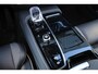 Volvo V60 T6 Recharge AWD Plus Dark - IntelliSafe Assist & Surround - 360º Camera - Harman/Kardon audio - Verwarmde voorstoelen, stuur & achterbank - Parkeersensoren voor & achter - Elektr. bedienb. voorstoelen met geheugen - Elektr. inklapbare trekhaak - 18' LMV