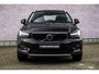 Volvo XC40 T2 Business Pro | Automaat | Panoramadak | Adaptive cruise control | Stoel- en stuurverwarming | Verwarmbare voorruit | Navigatie | Android Auto / Apple Carplay | 19" velgen | Keyless | Achteruitrijcamera |