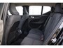Volvo XC40 T2 Business Pro | Automaat | Panoramadak | Adaptive cruise control | Stoel- en stuurverwarming | Verwarmbare voorruit | Navigatie | Android Auto / Apple Carplay | 19" velgen | Keyless | Achteruitrijcamera |