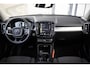 Volvo XC40 T2 Business Pro | Automaat | Panoramadak | Adaptive cruise control | Stoel- en stuurverwarming | Verwarmbare voorruit | Navigatie | Android Auto / Apple Carplay | 19" velgen | Keyless | Achteruitrijcamera |