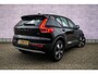 Volvo XC40 T2 Business Pro | Automaat | Panoramadak | Adaptive cruise control | Stoel- en stuurverwarming | Verwarmbare voorruit | Navigatie | Android Auto / Apple Carplay | 19" velgen | Keyless | Achteruitrijcamera |