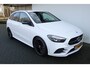 Mercedes-Benz B-klasse 180 Business Solution AMG / Trekhaak afneembaar/ Nightpakket/ Sfeerverlichting/ Camera/ Stoelverwarming/ Carplay