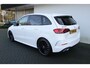 Mercedes-Benz B-klasse 180 Business Solution AMG / Trekhaak afneembaar/ Nightpakket/ Sfeerverlichting/ Camera/ Stoelverwarming/ Carplay