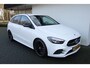 Mercedes-Benz B-klasse 180 Business Solution AMG / Trekhaak afneembaar/ Nightpakket/ Sfeerverlichting/ Camera/ Stoelverwarming/ Carplay