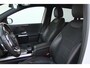 Mercedes-Benz B-klasse 180 Business Solution AMG / Trekhaak afneembaar/ Nightpakket/ Sfeerverlichting/ Camera/ Stoelverwarming/ Carplay