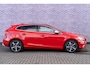 Volvo V40 T3 Automaat Polar+ Sport | Trekhaak | Panoramadak | Camera | Park pilot | Stoelverwarming | DAB+ | Keyless entry | Premium Audio