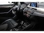 BMW X1 sDrive20i High Executive | LED | LEDER | STUUR / STOEL- VERWARMING | TREKHAAK | 18"