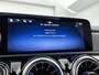 Mercedes-Benz A-klasse 250 e Business Solution AMG | AMG Line Plus pakket | Antidiefstalpakket URBAN GUARD PLUS | Smartphone-integratie | Head-up display | Panoramaschuifdak | Nightpakket | Sierdelen aluminium |