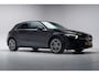 Mercedes-Benz A-klasse 250e AMG Line [ Sfeerverlichting Navi Apple/Android Stoelverwarming ]
