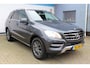 Mercedes-Benz ML-klasse 350 BLUETEC 4MATIC | Grijs Kenteken | Elektrisch verstelbare stoelen | Elektrische kofferbakklep | Cruise controle | Schakelmogelijkheid aan stuurwiel | Stoelverwarming | Parkeersensoren V+A | Climate controle | Navigatie | Half leder/alcantara bekleding |