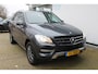 Mercedes-Benz ML-klasse 350 BLUETEC 4MATIC | Grijs Kenteken | Elektrisch verstelbare stoelen | Elektrische kofferbakklep | Cruise controle | Schakelmogelijkheid aan stuurwiel | Stoelverwarming | Parkeersensoren V+A | Climate controle | Navigatie | Half leder/alcantara bekleding |
