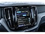 Volvo XC60 2.0 T6 Plug-in hybrid AWD Plus Dark | PHEV | Lederen Bekleding | Panoramadak | Elektrisch Verstelbare Voorstoelen | Stoelverwarming | BLIS | Navigatie