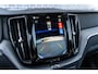 Volvo XC60 2.0 T6 Plug-in hybrid AWD Plus Dark | PHEV | Lederen Bekleding | Panoramadak | Elektrisch Verstelbare Voorstoelen | Stoelverwarming | BLIS | Navigatie