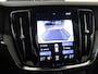 Volvo V60 Cross Country B5 AWD PRO | Massage | Trekhaak | Bowers&Wilkins | Panoramadak |