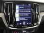 Volvo V60 Cross Country B5 AWD PRO | Massage | Trekhaak | Bowers&Wilkins | Panoramadak |