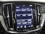 Volvo V60 Cross Country B5 AWD PRO | Massage | Trekhaak | Bowers&Wilkins | Panoramadak |