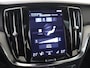 Volvo V60 Cross Country B5 AWD PRO | Massage | Trekhaak | Bowers&Wilkins | Panoramadak |