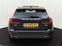 Volvo V60 Cross Country B5 AWD PRO | Massage | Trekhaak | Bowers&Wilkins | Panoramadak |