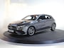 Mercedes-Benz A-klasse 180 Business Solution AMG | Panoramaschuifdak | Stoelverwarming | Achteruitrijcamera |  MULTIBEAM LED |