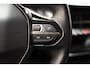Peugeot 2008 50 kWh Allure [ LED Navi Camera Stoelverwarming PDC ]