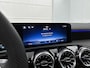 Mercedes-Benz A-klasse 250 e Business Solution AMG | Nightpakket | Advanced sound system | Dodehoekassistent | Panoramaschuifdak | Smartphone-integratie | MULTIBEAM LED | KEYLESS GO |
