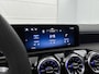 Mercedes-Benz A-klasse 250 e Business Solution AMG | Nightpakket | Advanced sound system | Dodehoekassistent | Panoramaschuifdak | Smartphone-integratie | MULTIBEAM LED | KEYLESS GO |